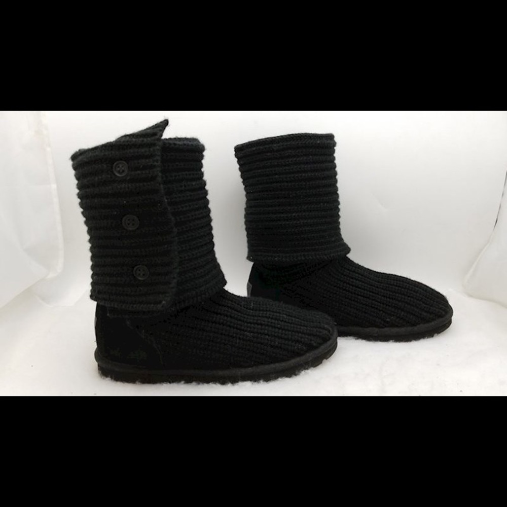 Ugg knit boots black